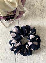 Load image into Gallery viewer, Maggie