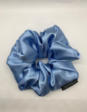Load image into Gallery viewer, Océanne (satin blue)