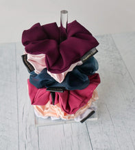 Load image into Gallery viewer, Scrunchie holder